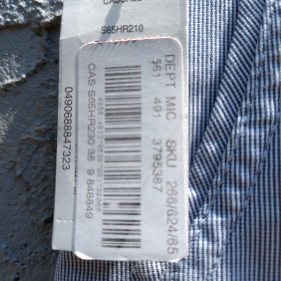 ROUNDTREE & YORKE SHORTS.  SZ 30.  NEW!! - Picture 3 of 10